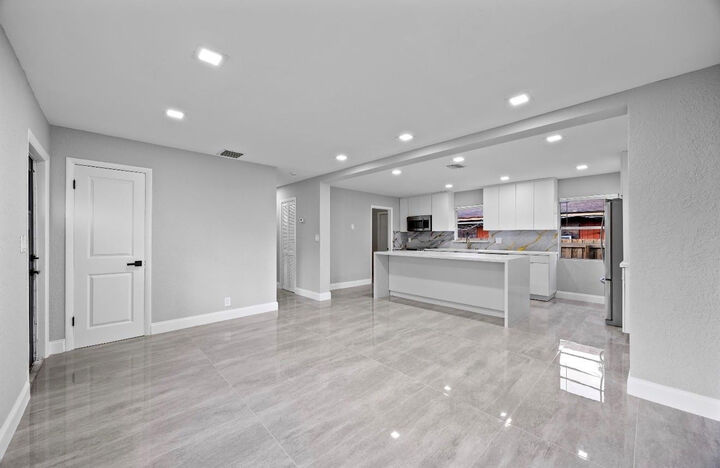 Property Photo:  800 NW 6th Avenue  FL 33060 