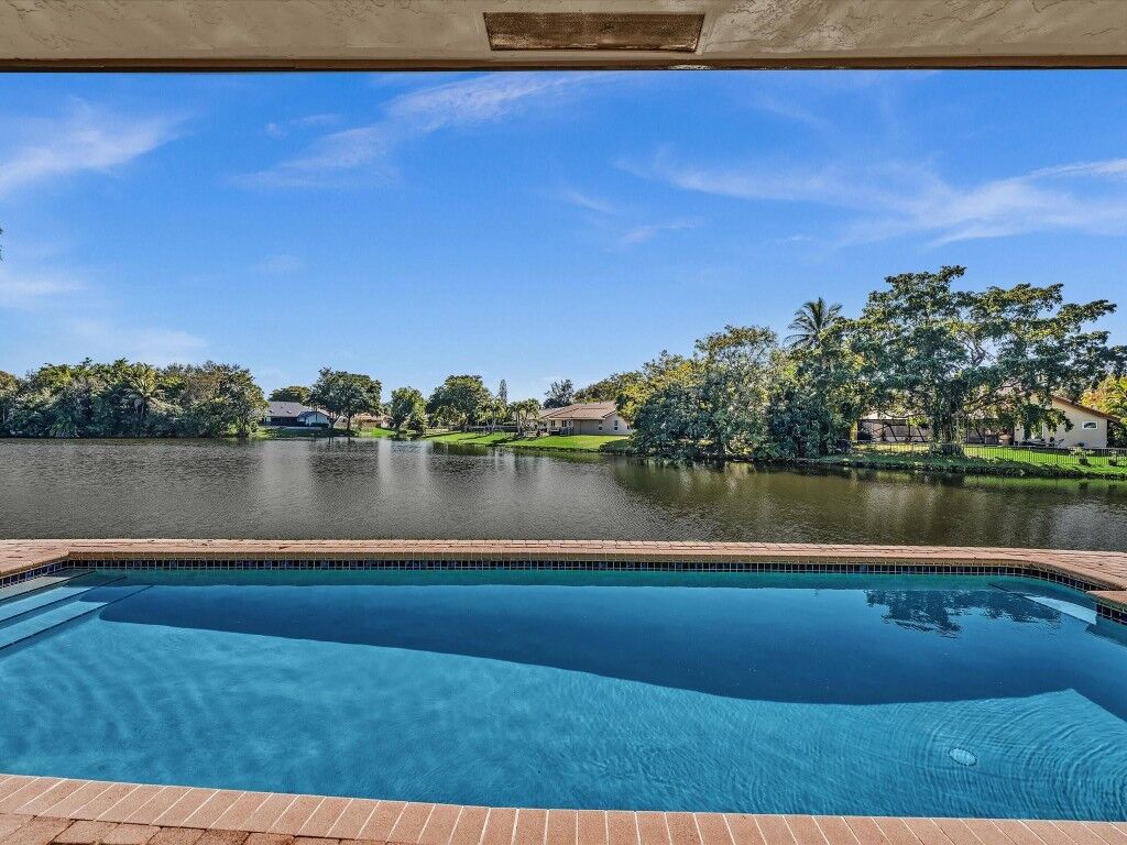 Property Photo: 11170 NW 2nd Manor FL 33071