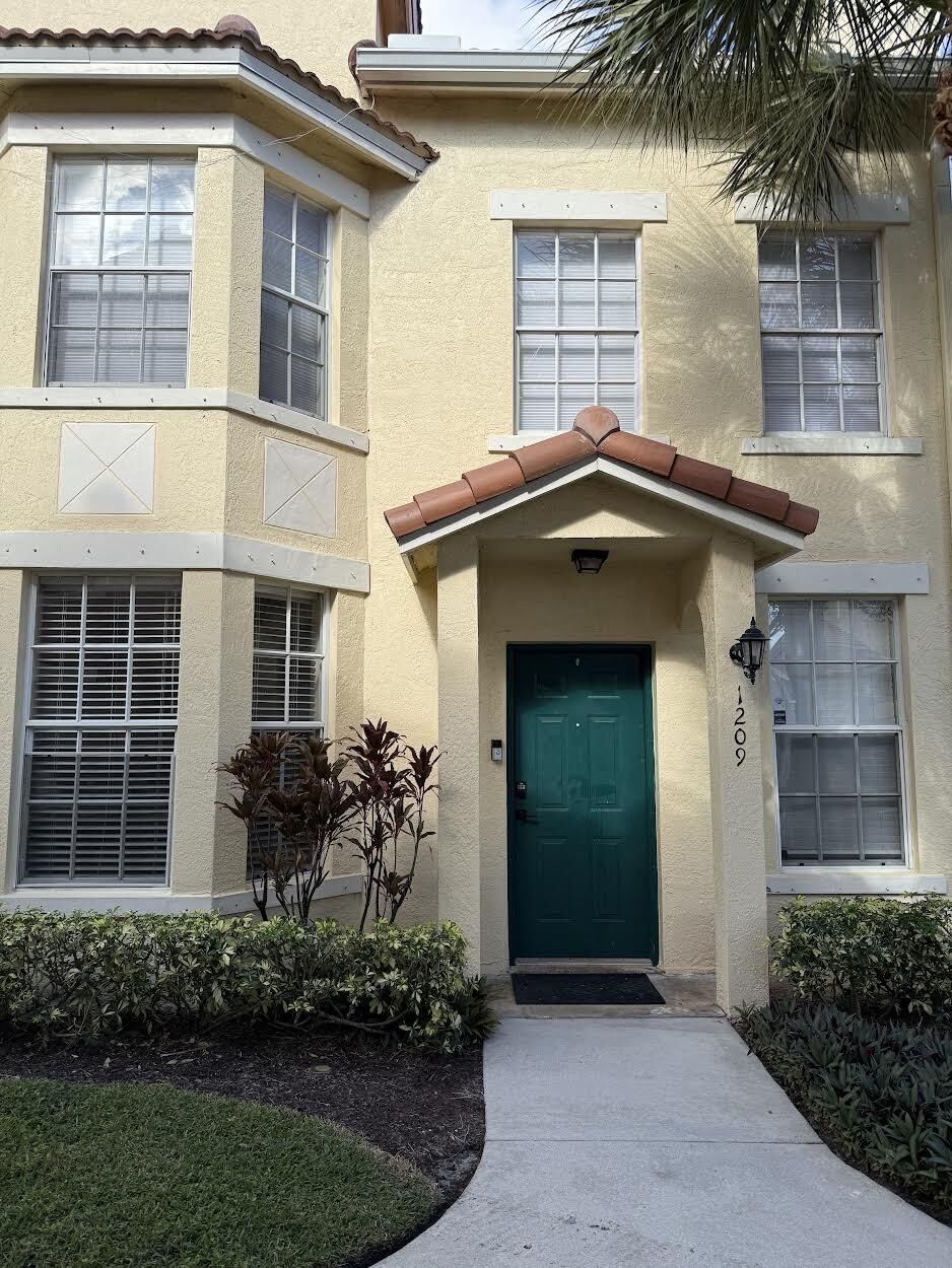 Property Photo:  1209 Belmont Place  FL 33436 