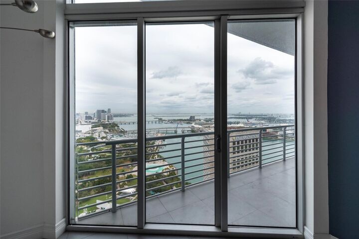 Property Photo:  325 S Biscayne Boulevard Lph16  FL 33131 