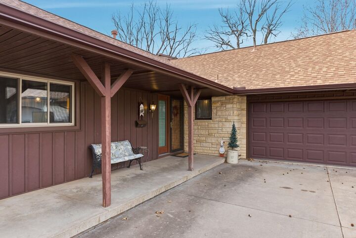 Property Photo:  2019 N Westridge Dr  KS 67203 