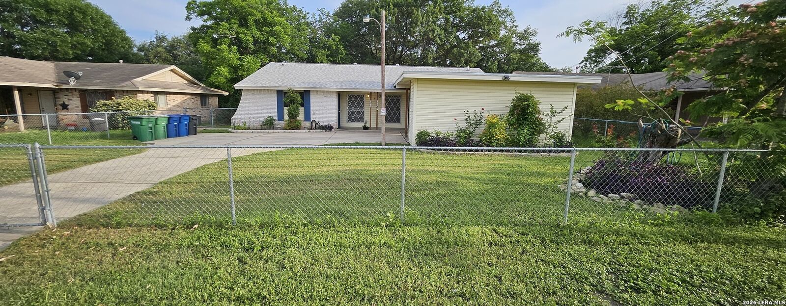 Property Photo:  820 Durr  TX 78214 
