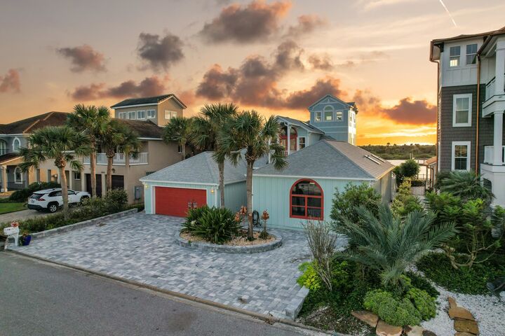 Property Photo: 9127 June Ln FL 32080