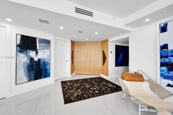 Property Photo:  2127 Brickell Ave 801  FL 33129 