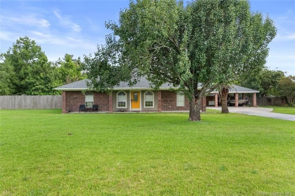 Property Photo:  670 Amber Drive  LA 70611 