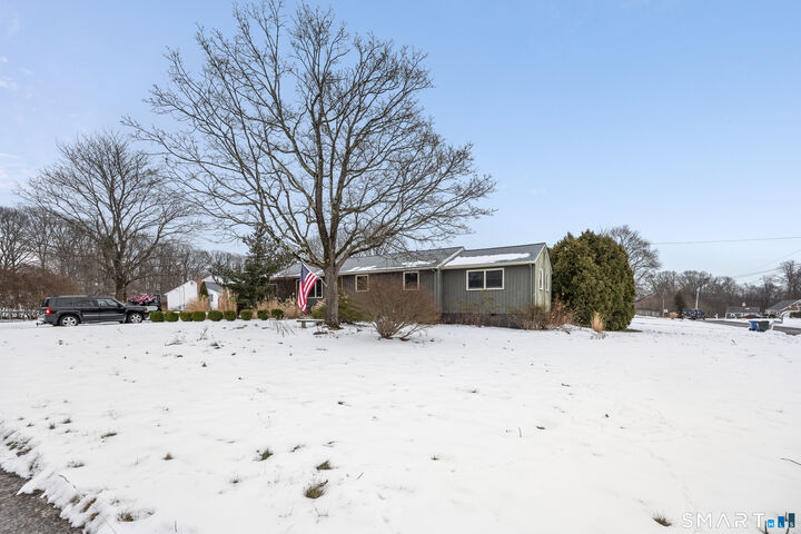 Property Photo:  122 Algonquin Drive  CT 06492 