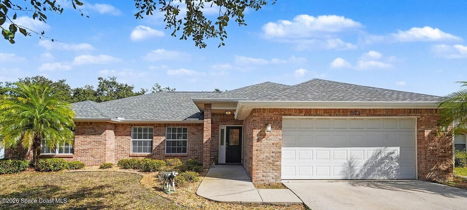 Property Photo:  1923 Windbrook Drive SE  FL 32909 