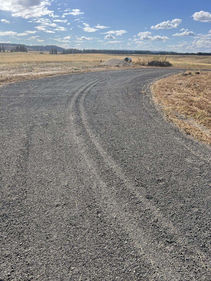 Property Photo: 8054 E Mt Spokane Park Dr WA 99021