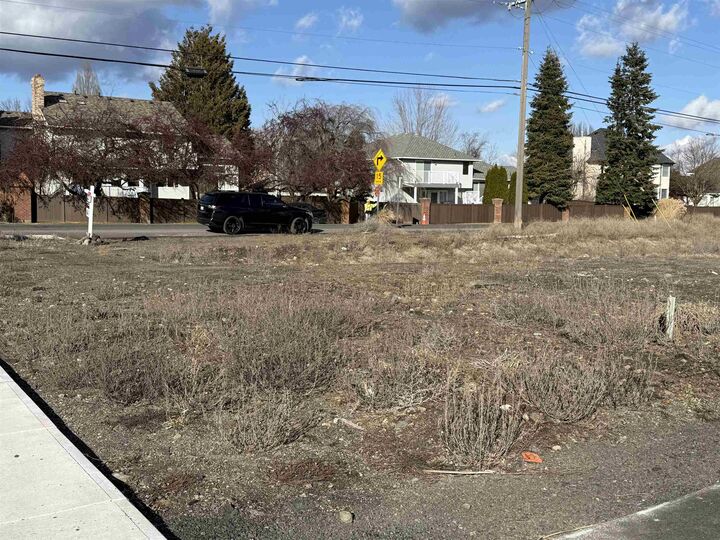 Property Photo:  8616 W Panorama Dr Lot 1  WA 99208 