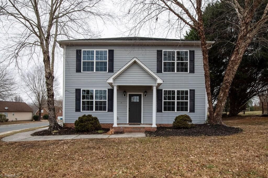 Property Photo: 424 Aldridge Road NC 27263