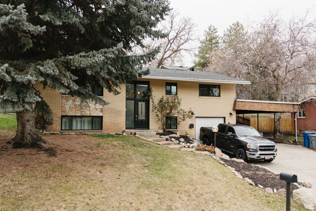 Property Photo: 5055 Kiwana Dr UT 84403