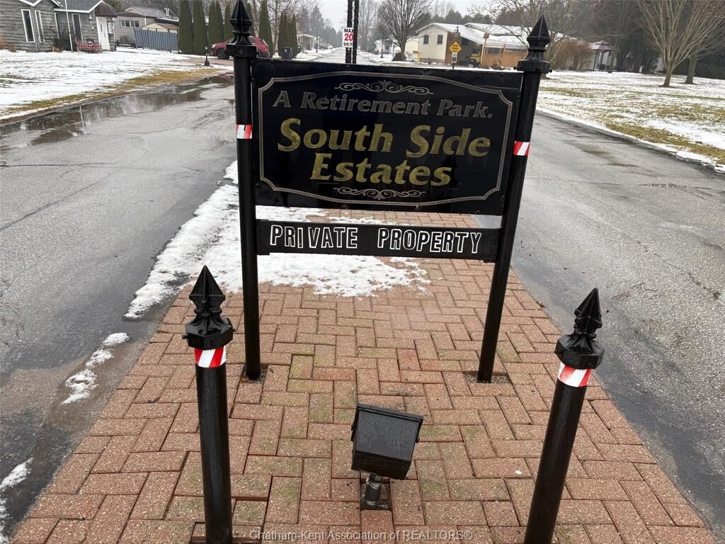 Property Photo:  22220 Charing Cross Road 26  ON N7M 5V8 