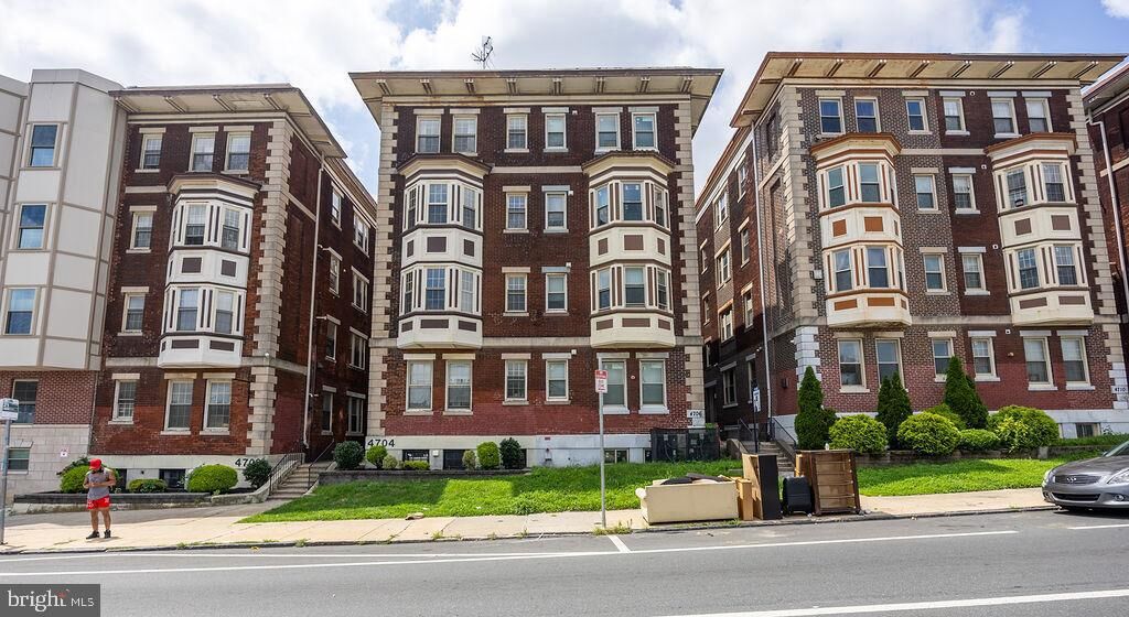 Property Photo:  4706 Chestnut Street 4A  PA 19139 