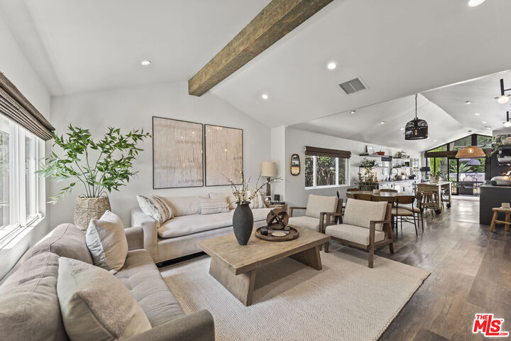 Property Photo:  7733 Lexington Ave  CA 90046 