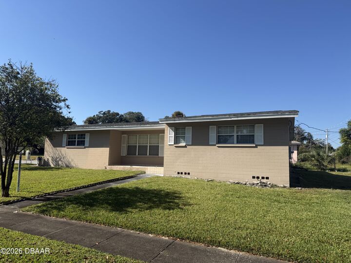 Property Photo:  111 Fiesta Drive  FL 32174 