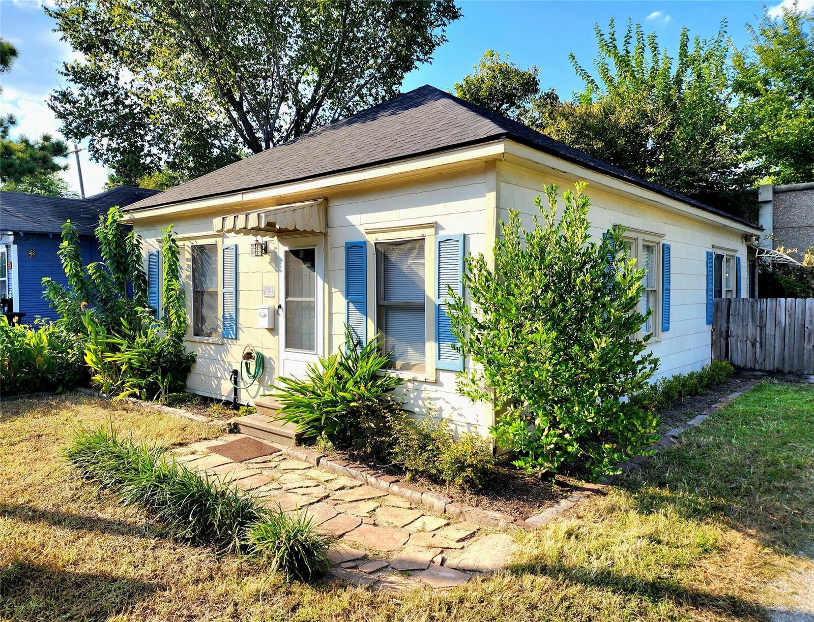 Property Photo:  6306 Stillman Street  TX 77007 