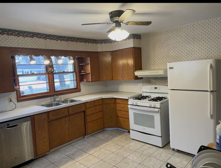 Property Photo:  818 Clark Street  MI 49442 