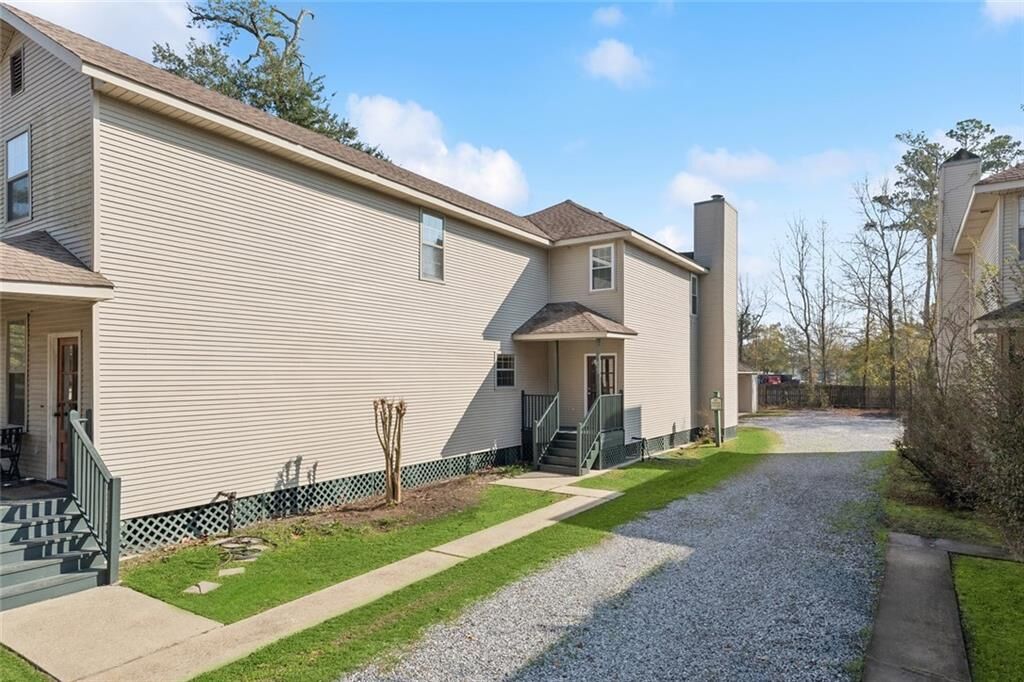 Property Photo:  823 Coffee Street  LA 70448 