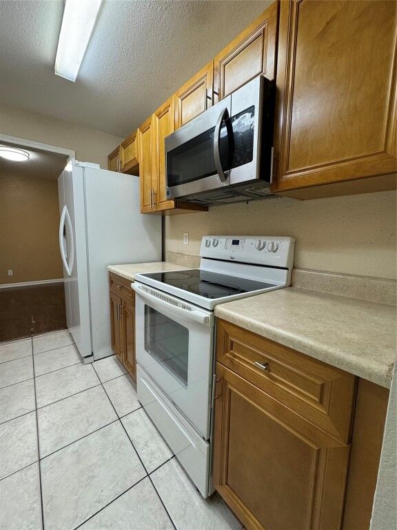 Property Photo:  2862 NW 55th Avenue 2C  FL 33313 