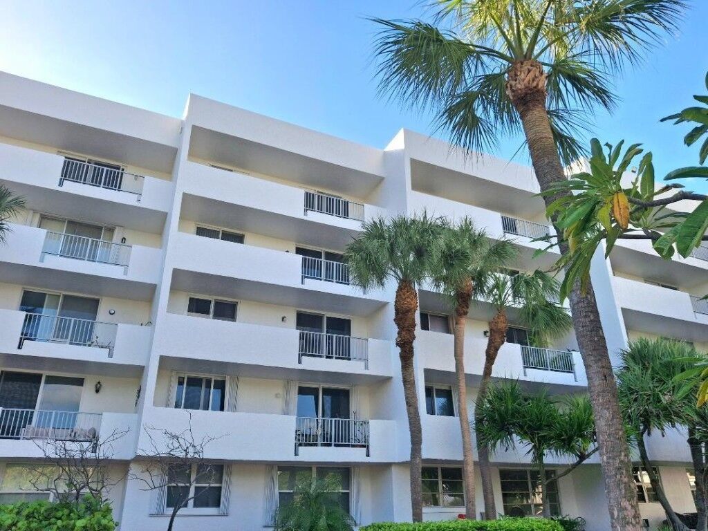 Property Photo: 1421 S Ocean Boulevard 206 FL 33062