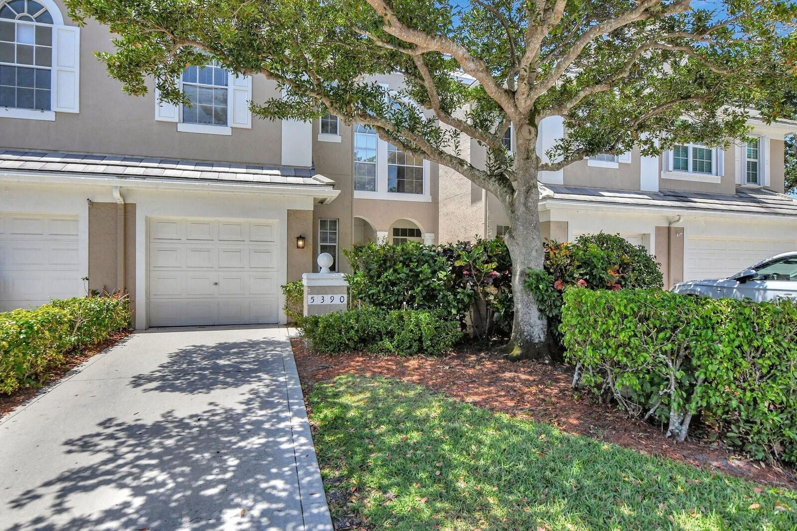 Property Photo:  5390 Grand Park Place  FL 33486 
