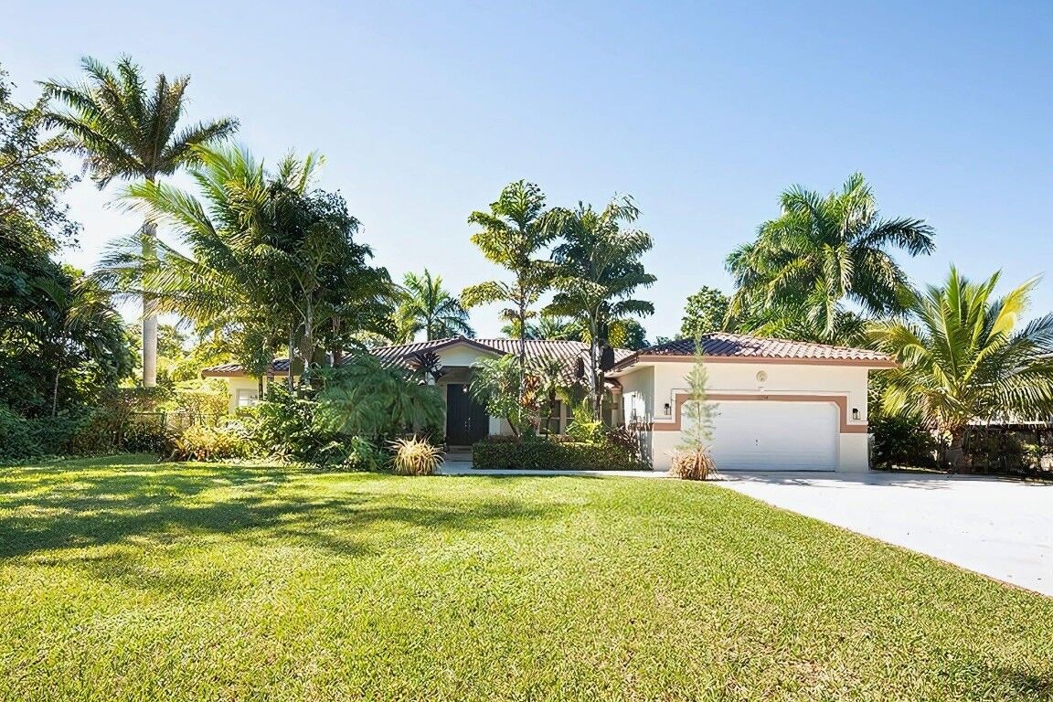 Property Photo: 17254 SW 92 Avenue FL 33157