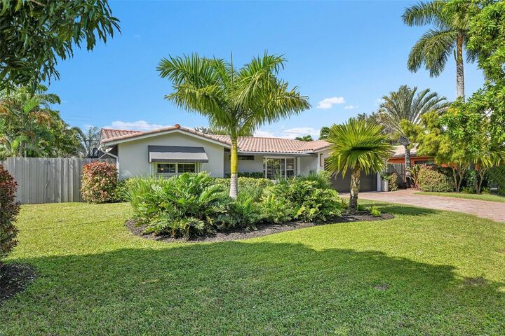 Property Photo:  5281 NE 19th Avenue  FL 33308 