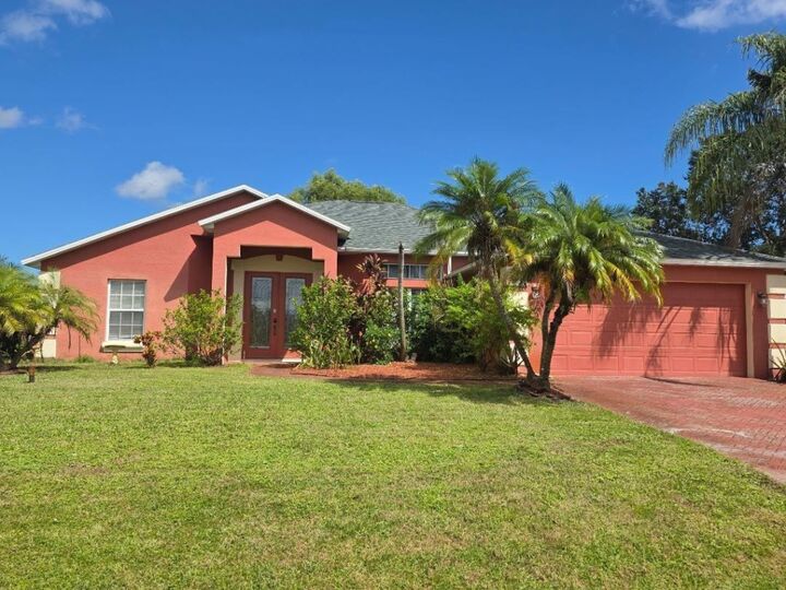 Property Photo: 631 SE Stow Terrace FL 34984
