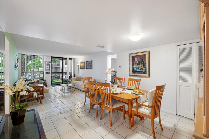 Property Photo: 7750 W McNab Road 203 FL 33321