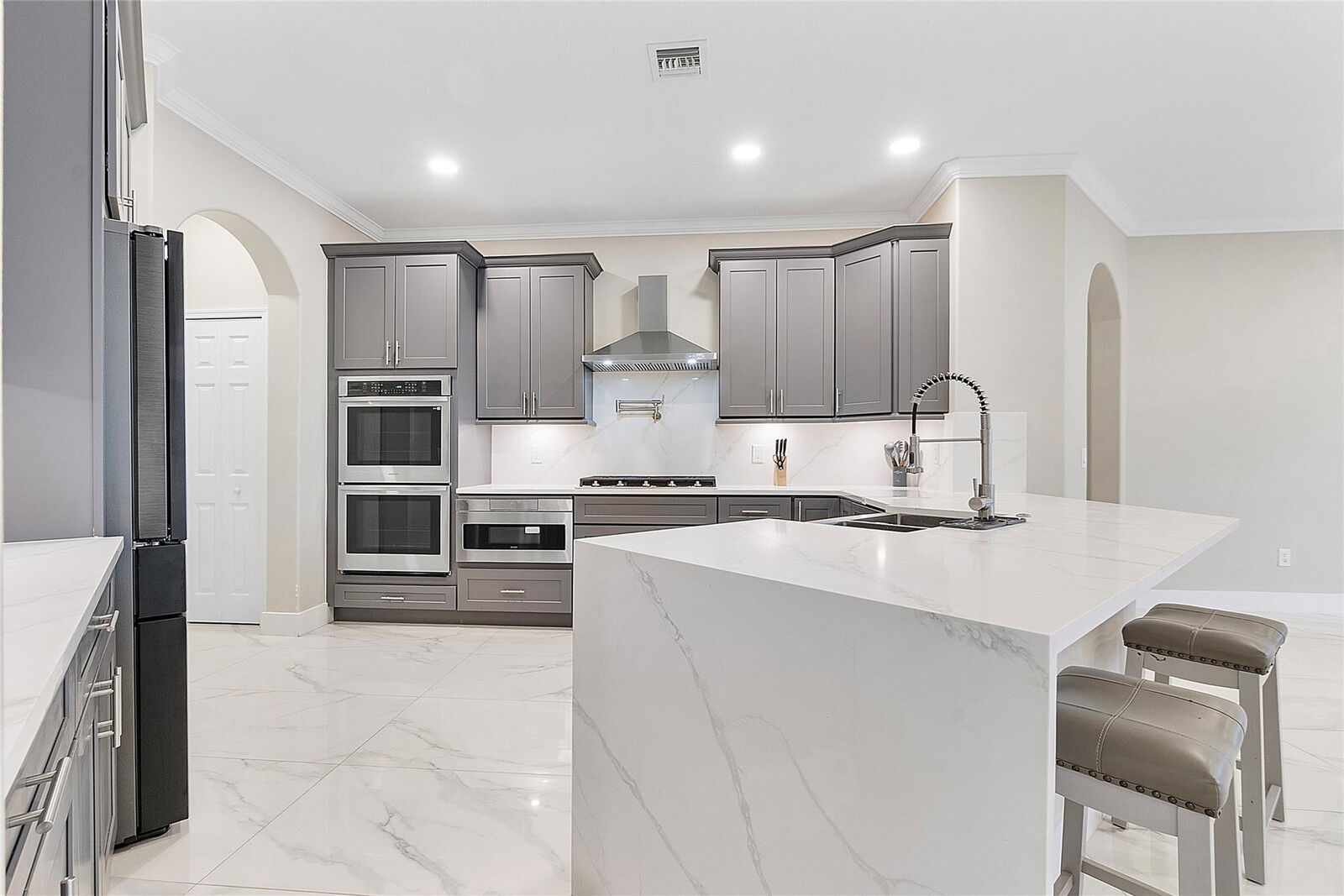 Property Photo:  1774 SW Commargo  FL 34987 