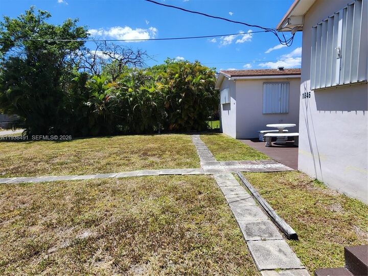 Property Photo:  1846 Wiley St  FL 33020 
