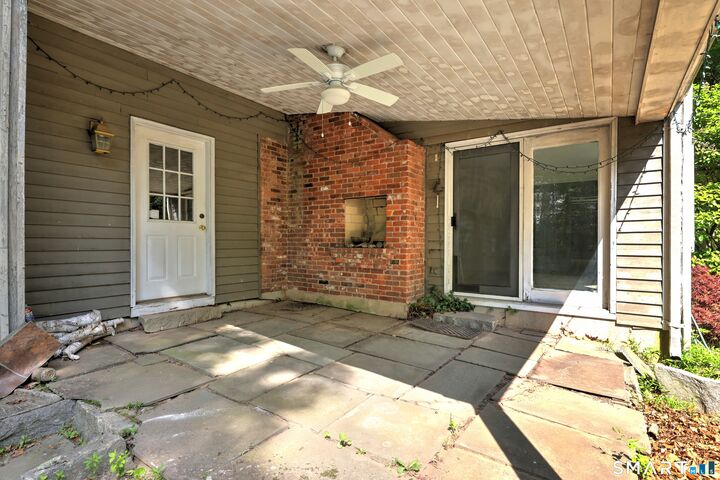 Property Photo:  22 East Woods Road  CT 06783 