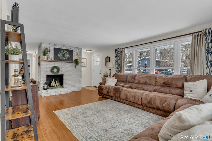 Property Photo: 21 Oakridge Drive CT 06335