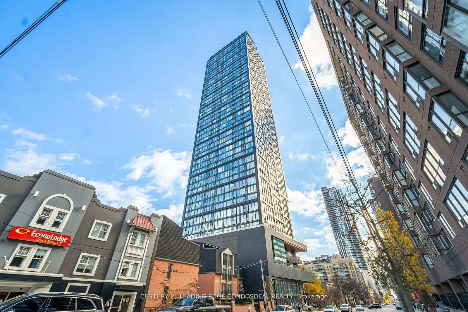 Property Photo:  319 Jarvis Street 5009  ON M5B 0C8 