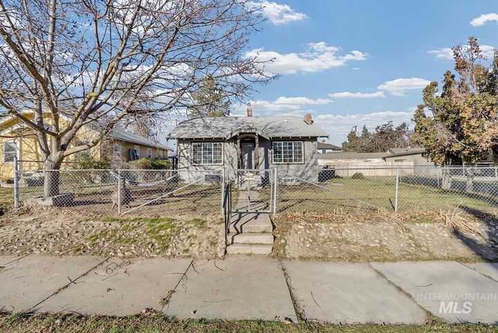 Property Photo:  111 19th Ave South  ID 83651 