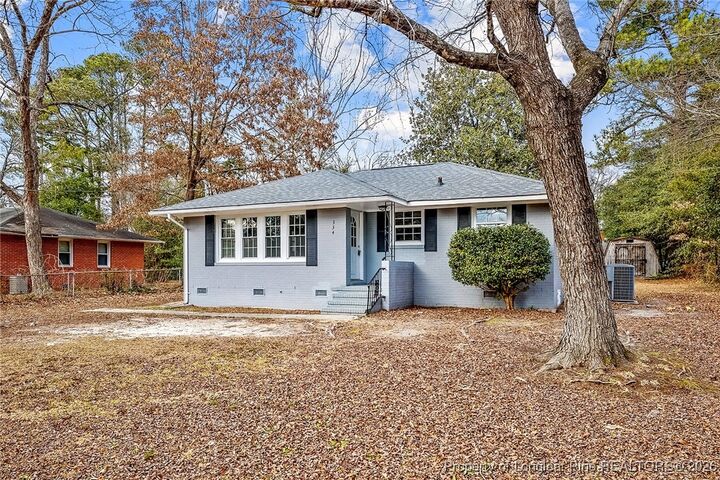 Property Photo: 334 Richmond Drive NC 28304