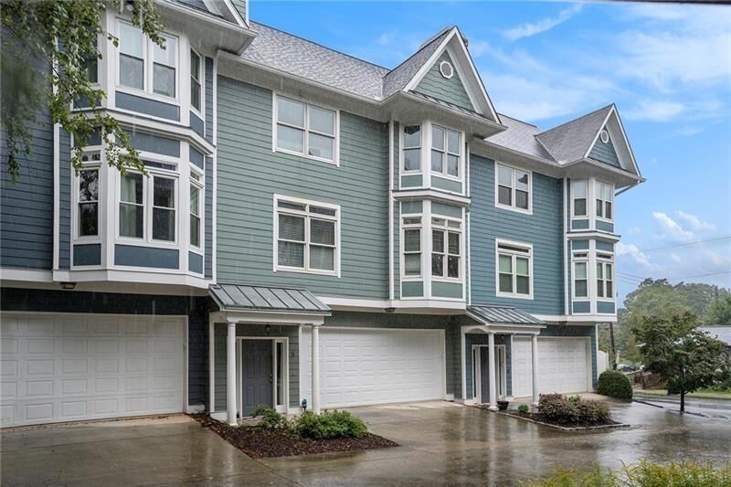 Property Photo:  1912 Hosea L Williams Drive NE 5  GA 30317 