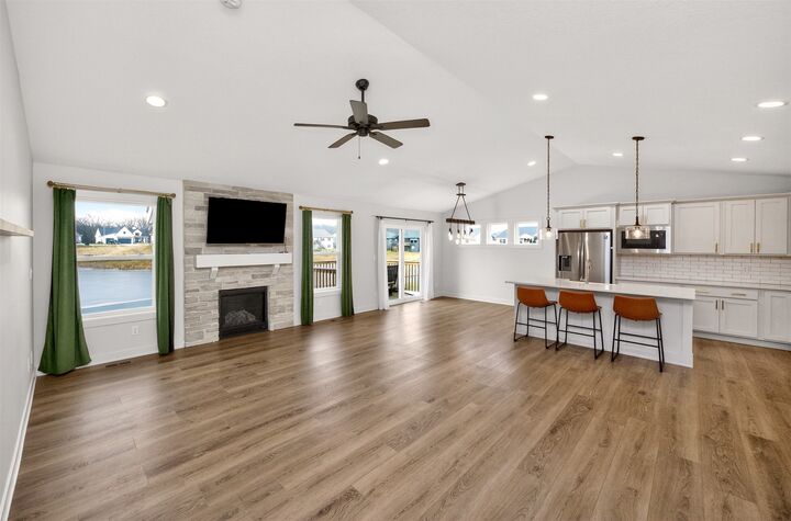 Property Photo:  930 Wolf Creek Drive  IA 50226 