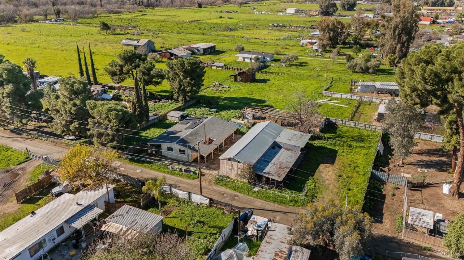 Property Photo:  27795 Avenue 146  CA 93257 