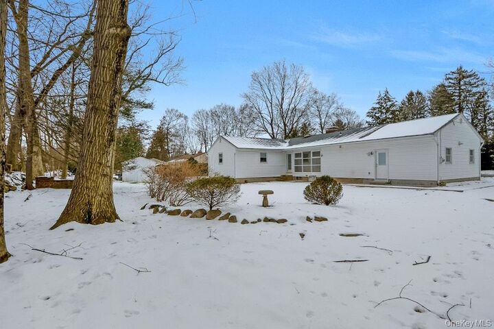 Property Photo:  2 Milich Lane  NY 10956 