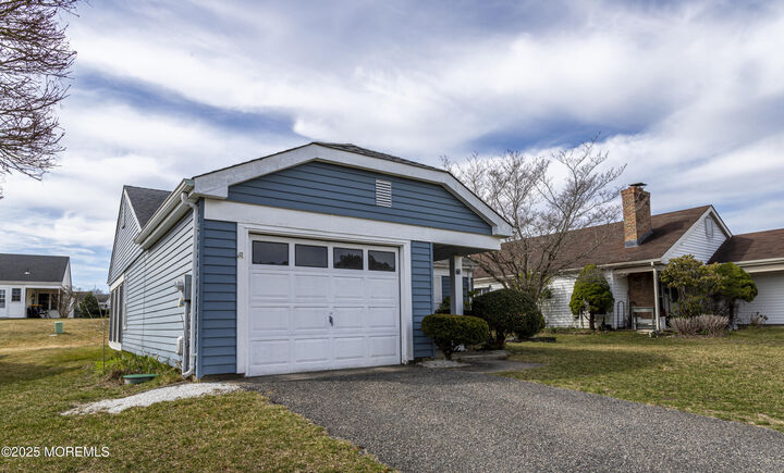 Property Photo:  73 Buckingham Drive N  NJ 08759 