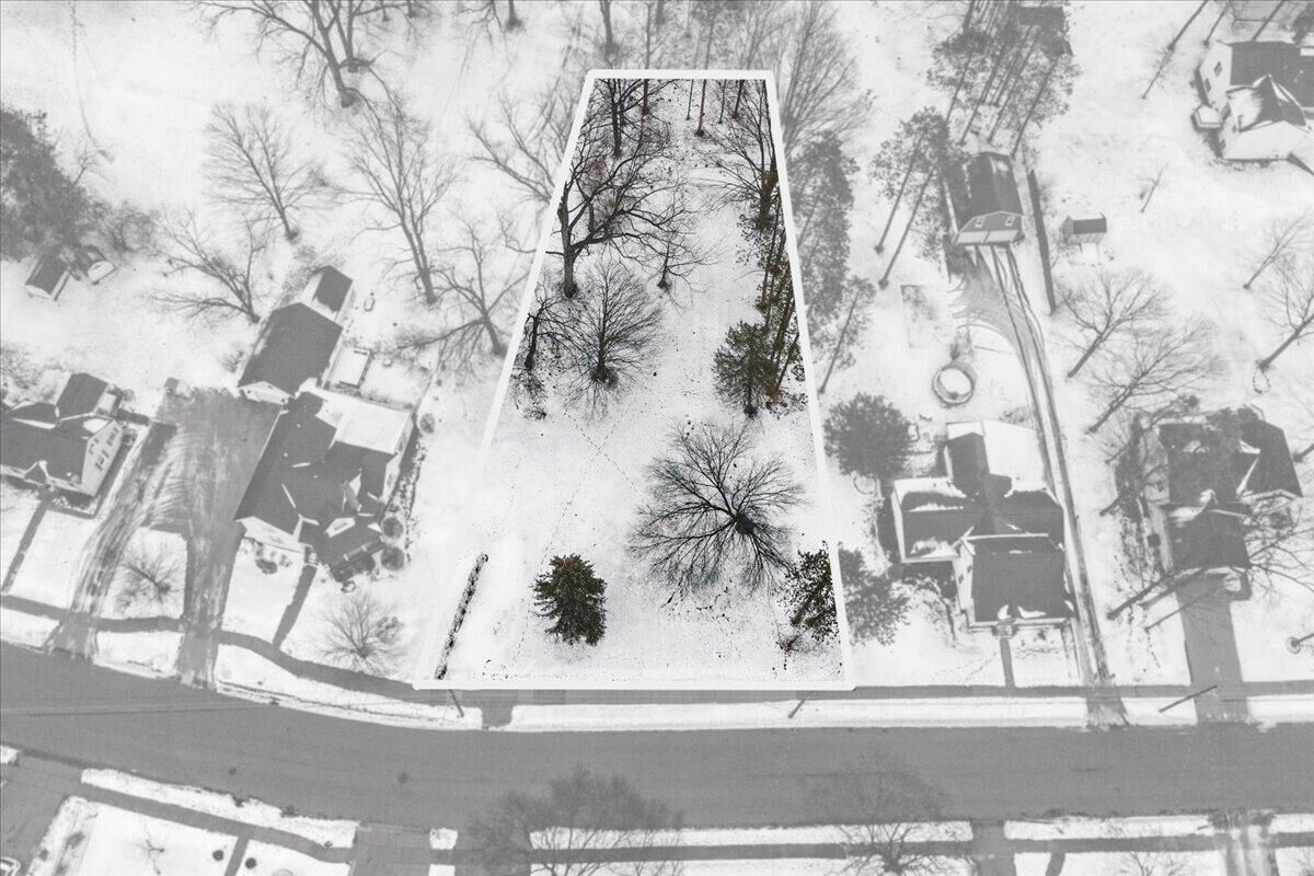 Property Photo:  611 N Jefferson Street  MI 49331 
