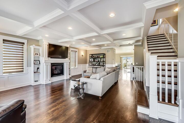 Property Photo:  6555 N Oxford Avenue  IL 60631 