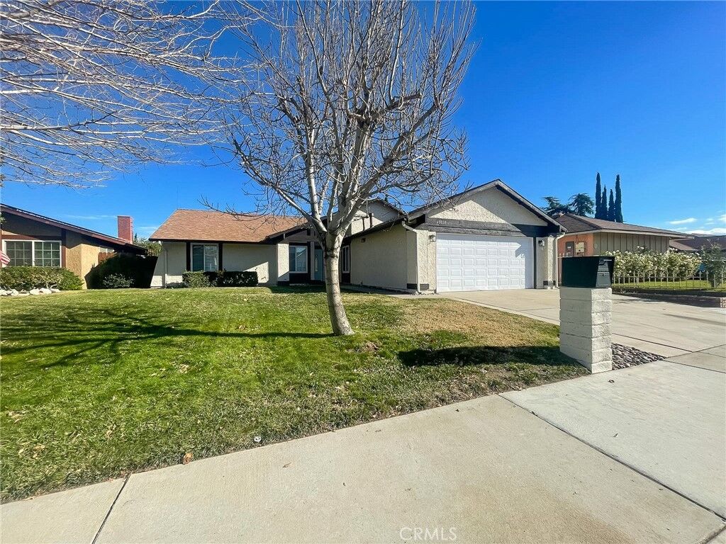 Property Photo: 43038 Burlwood CA 93536
