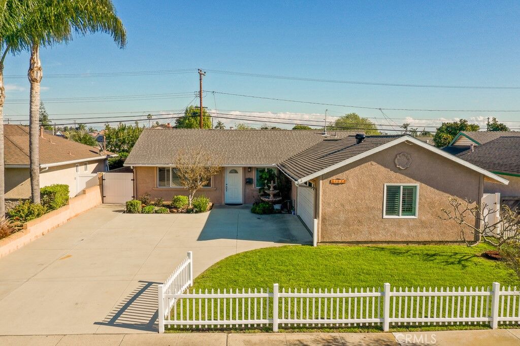 Property Photo:  15652 Mayflower Ln  CA 92647 