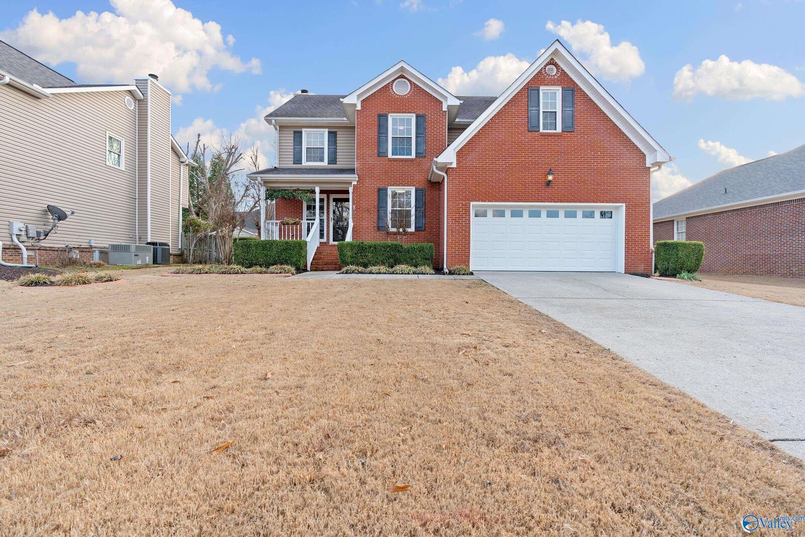 Property Photo:  103 Ben Franklin Circle  AL 35758 