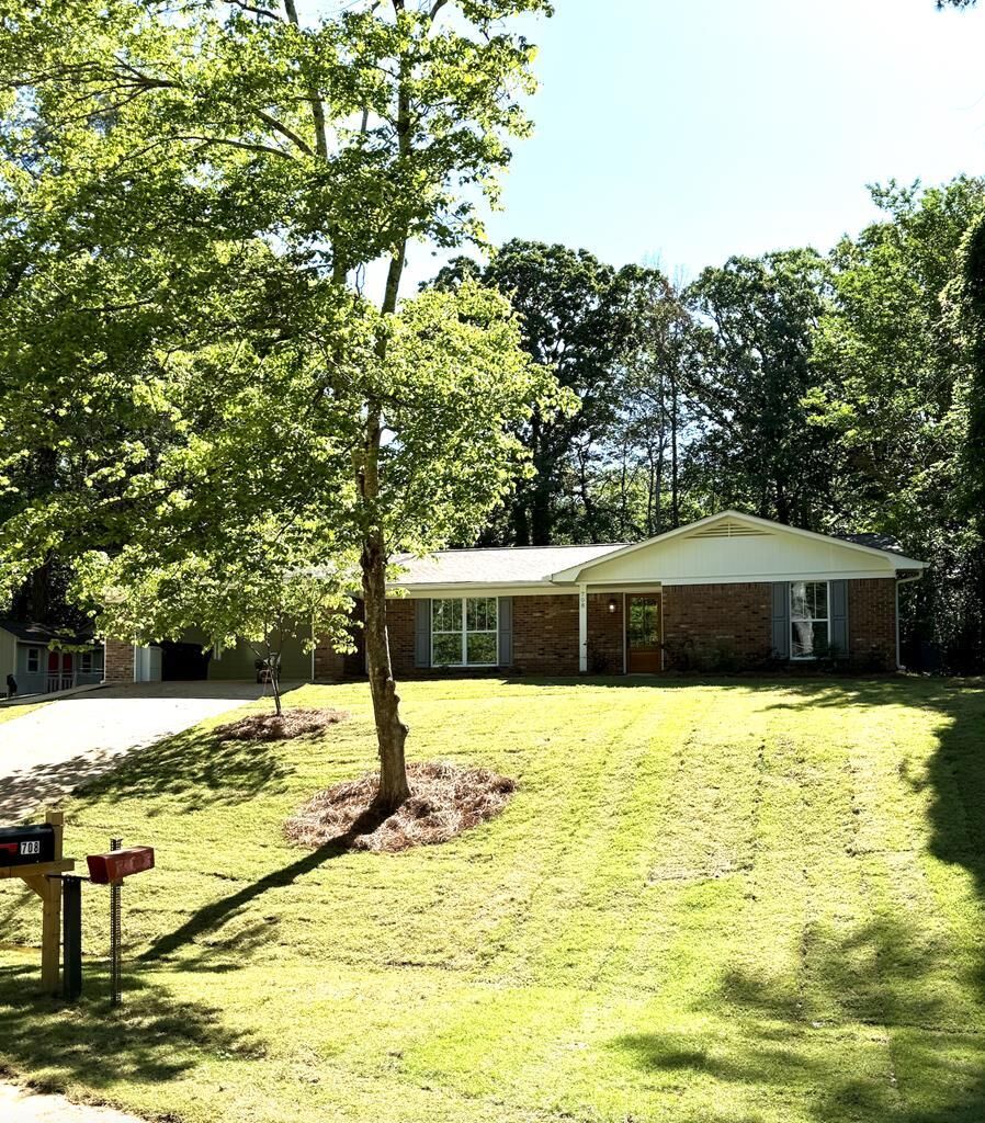Property Photo:  708 Happy Lane  MS 38655 