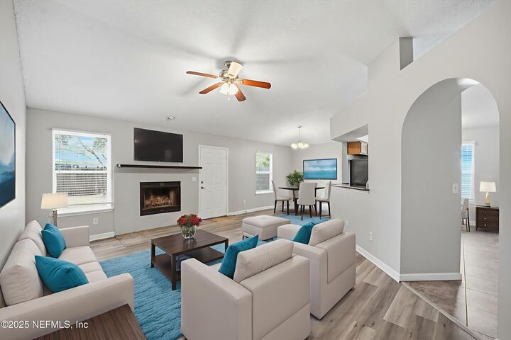 Property Photo:  12290 Cobblefield Circle N  FL 32224 