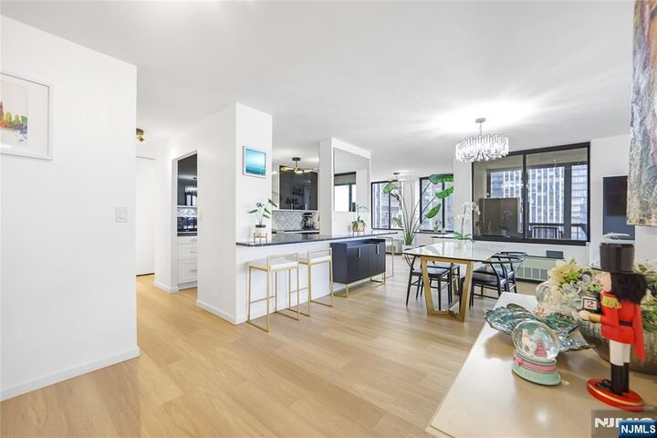 Property Photo:  200 Winston 1008  NJ 07010 
