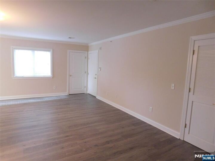 Property Photo:  34 Breckenridge 34  NJ 07405 